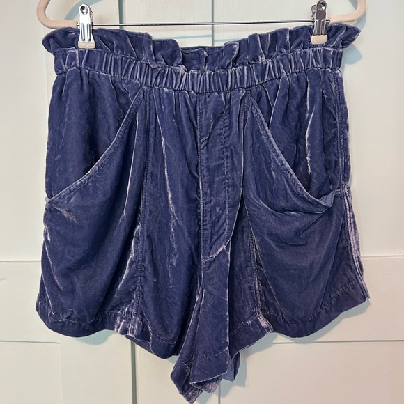 Free People velvety blue shorts, size XL - Picture 1 of 4